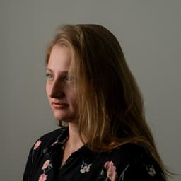 /images/avatars/sara_khan.png